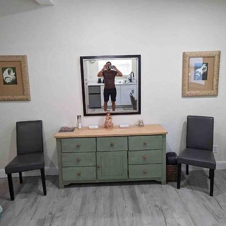 סיינט פיט ביץ' Renovate Large Studio 21-Directly Across Beach מראה חיצוני תמונה