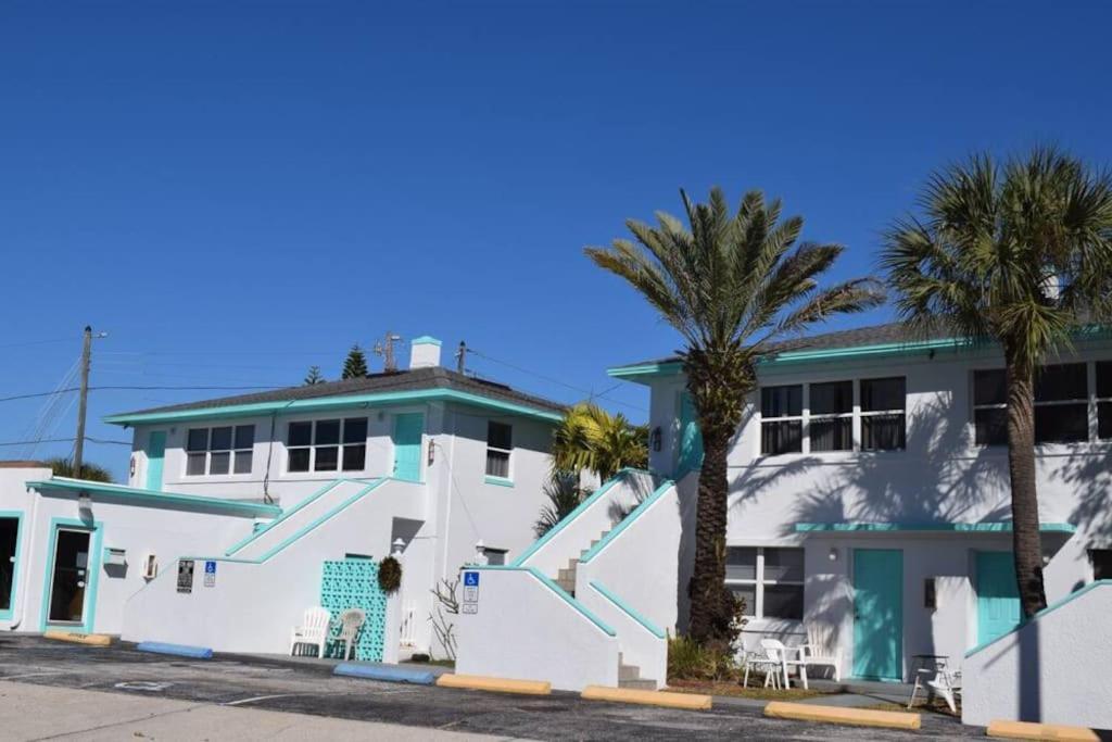 סיינט פיט ביץ' Renovate Large Studio 21-Directly Across Beach מראה חיצוני תמונה